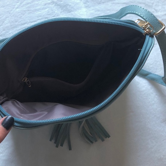 Blue Crossbody Purse with zipper tassels - Picture 5 of 8
